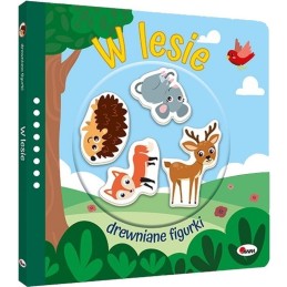 Drewniane figurki w lesie...