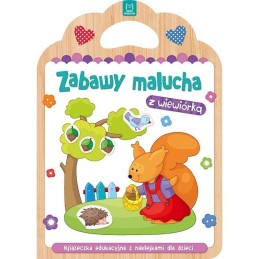 Zabawy malucha z wiewiórką...